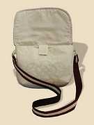 T�z�tt t�ska nyitott fed�llel